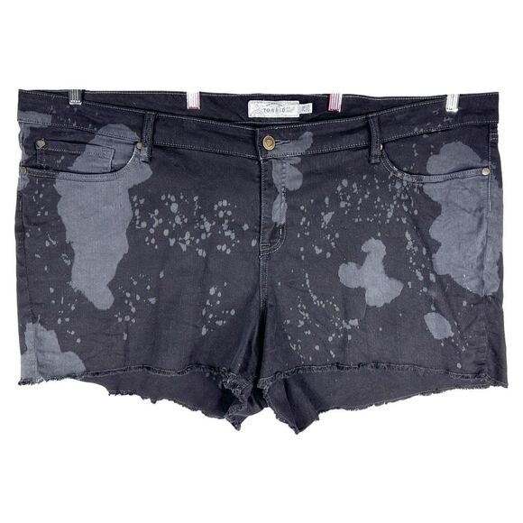 Torrid Plus Size 28 Denim Shorts Black Bleached Raw Hem Cut Off 3 Inch Jean 1648 - Picture 1 of 10